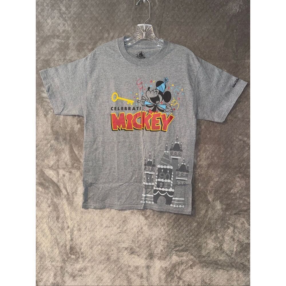 Disney Parks “Celebrate Mickey” Grey Short Sleeve T-Shirt Medium women’s #763